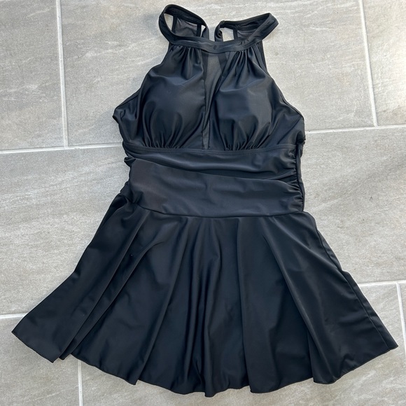 Elegant Large Black Swim Dress- Never Worn - Picture 1 of 5